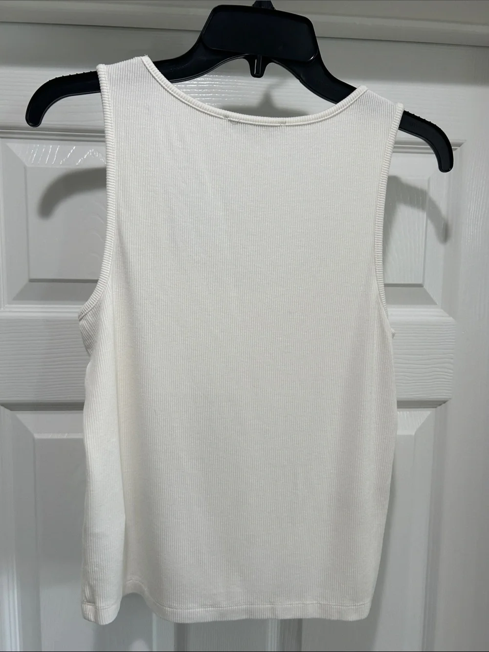 Dex Ivory Button-Front Ribbed Tank, size M - Picture 4 of 4